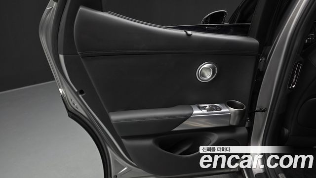 Genesis GV60 2022 — photo 15