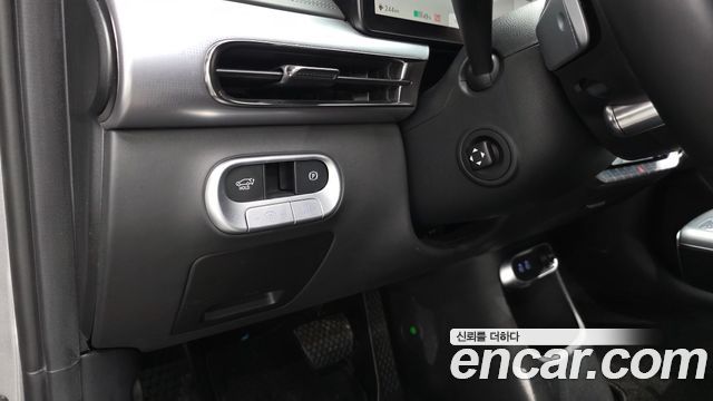 Genesis GV60 2022 — photo 28
