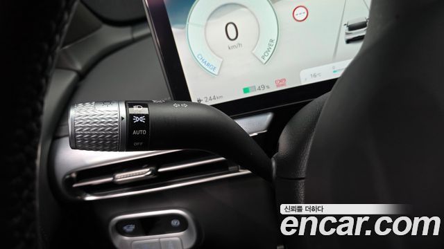 Genesis GV60 2022 — photo 29