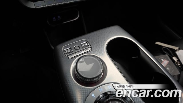Genesis GV60 2022 — photo 33