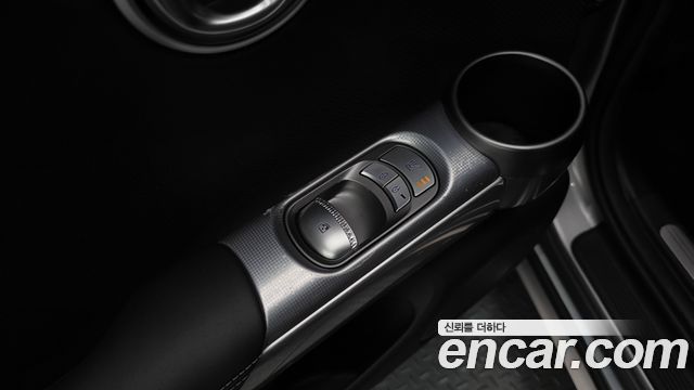 Genesis GV60 2022 — photo 34