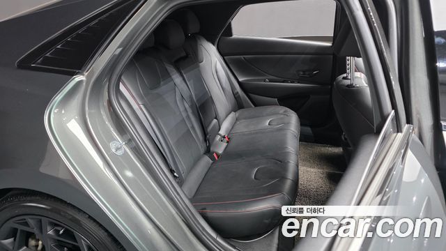 Hyundai AVANTE 2021 — photo 17