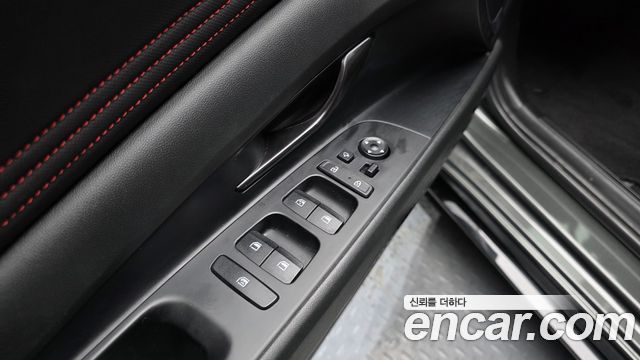 Hyundai AVANTE 2021 — photo 29