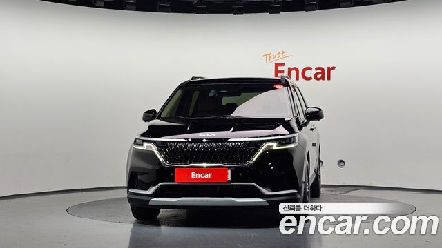 Kia Canival 2023 — photo 3