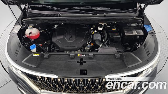 Kia Canival 2023 — photo 6