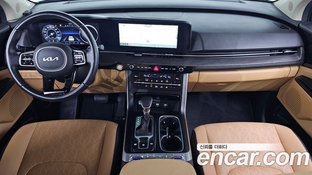 Kia Canival 2023 — photo 10