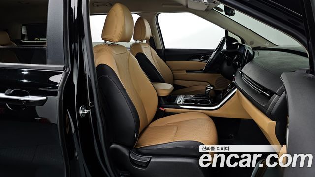 Kia Canival 2023 — photo 17