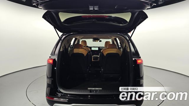 Kia Canival 2023 — photo 26