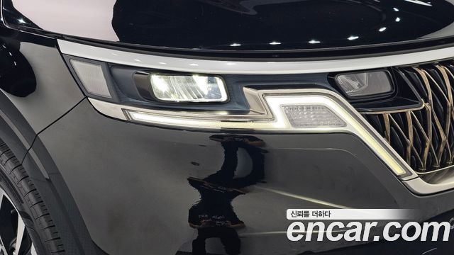Kia Canival 2023 — photo 8
