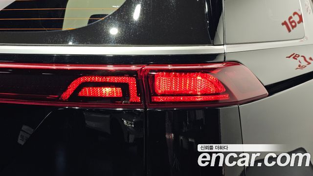 Kia Canival 2023 — photo 9