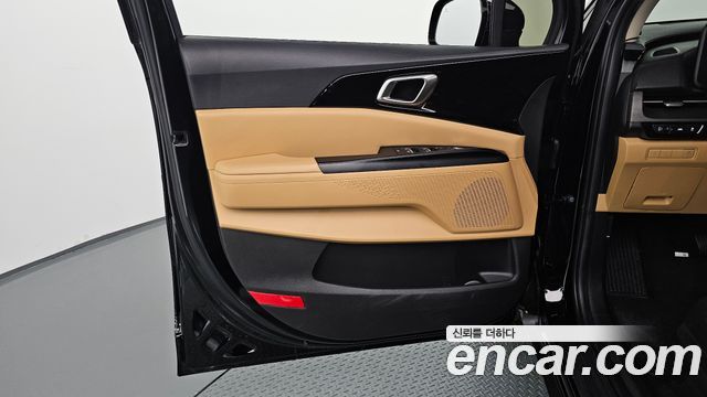 Kia Canival 2023 — photo 14