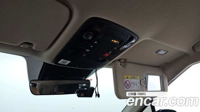 Kia Canival 2023 — photo 33