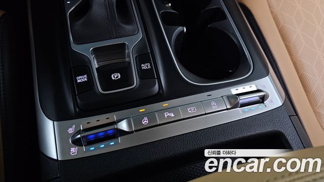 Kia Canival 2023 — photo 36