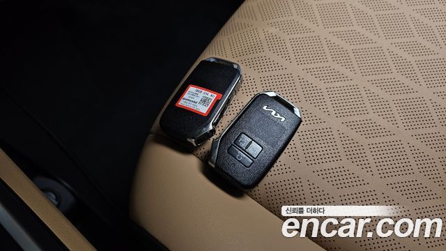 Kia Canival 2023 — photo 37