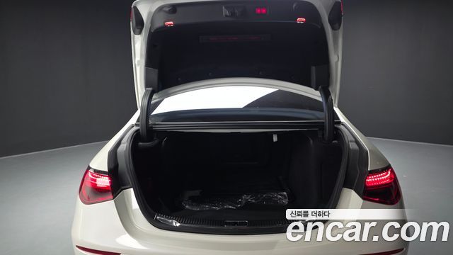 Mercedes-Benz S-Class 2022 — photo 26