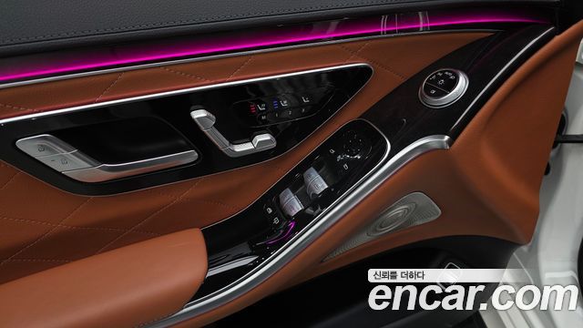 Mercedes-Benz S-Class 2022 — photo 30