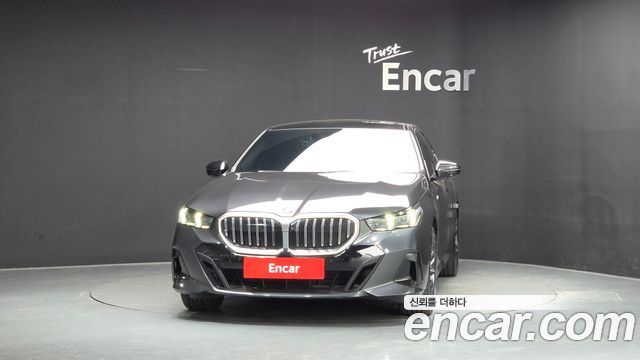 BMW 5-Series 2024 — photo 3