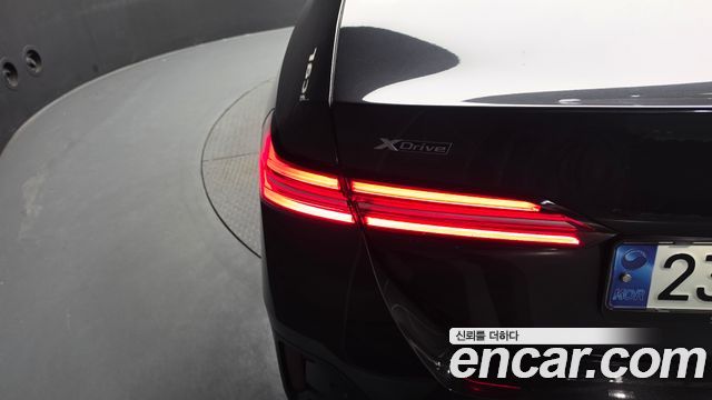 BMW 5-Series 2024 — photo 9