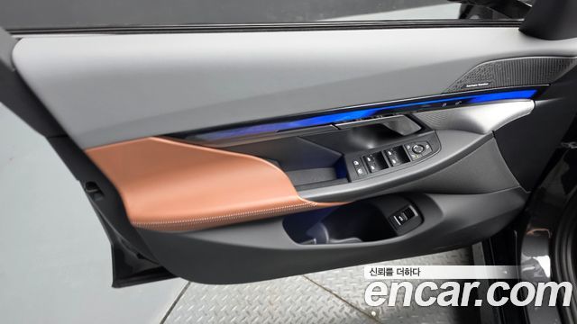 BMW 5-Series 2024 — photo 14