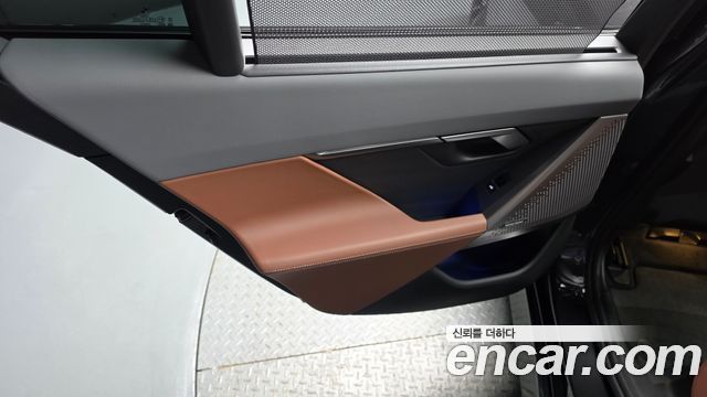 BMW 5-Series 2024 — photo 15