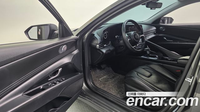 Hyundai AVANTE 2021 — photo 11