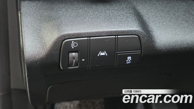 Hyundai AVANTE 2021 — photo 13