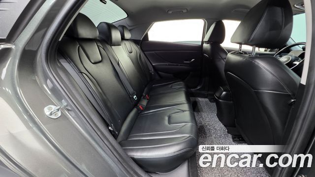 Hyundai AVANTE 2021 — photo 20