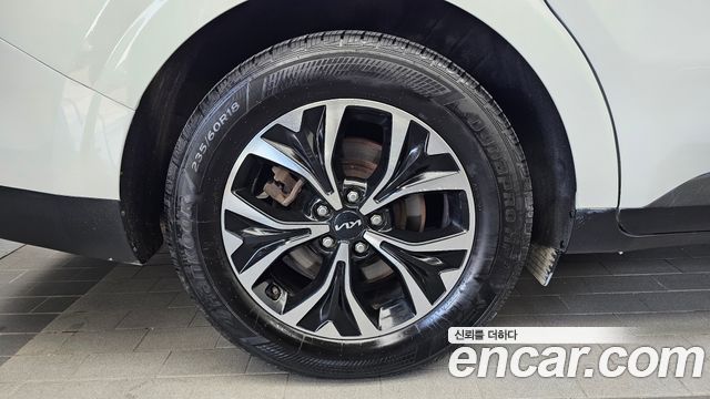 Kia Canival 2023 — photo 5
