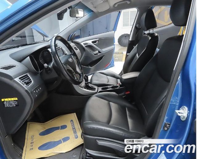 Hyundai AVANTE 2014 — photo 7