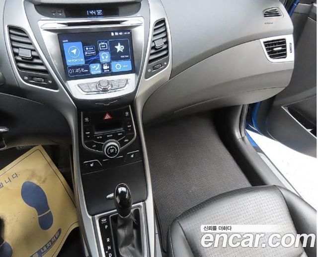 Hyundai AVANTE 2014 — photo 9
