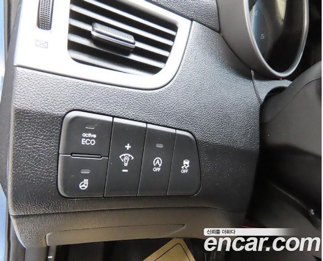 Hyundai AVANTE 2014 — photo 16