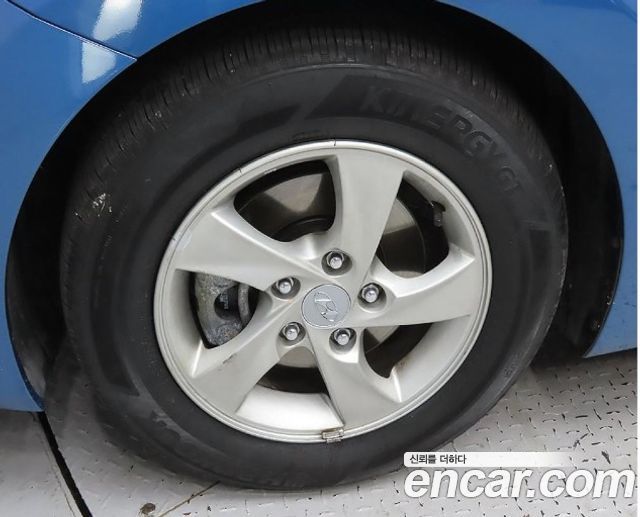 Hyundai AVANTE 2014 — photo 19