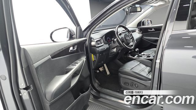 Kia Sorento 2017 — photo 13