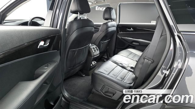 Kia Sorento 2017 — photo 17