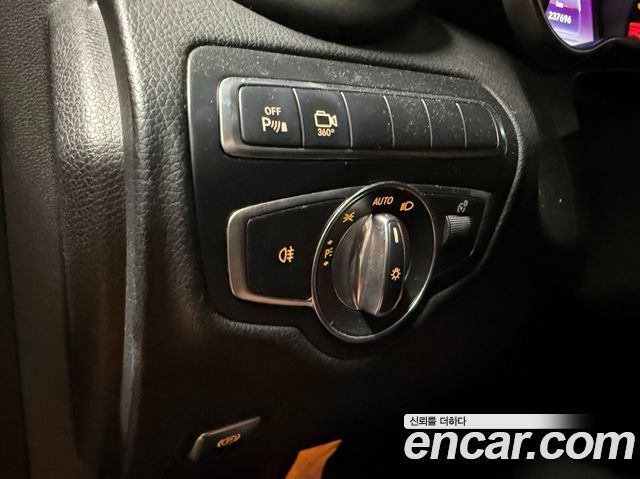 Mercedes-Benz GLC-Class 2017 — photo 16