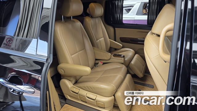 Kia Canival 2018 — photo 12