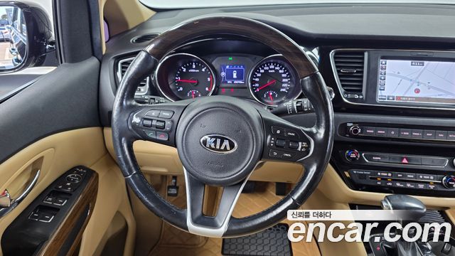Kia Canival 2018 — photo 13
