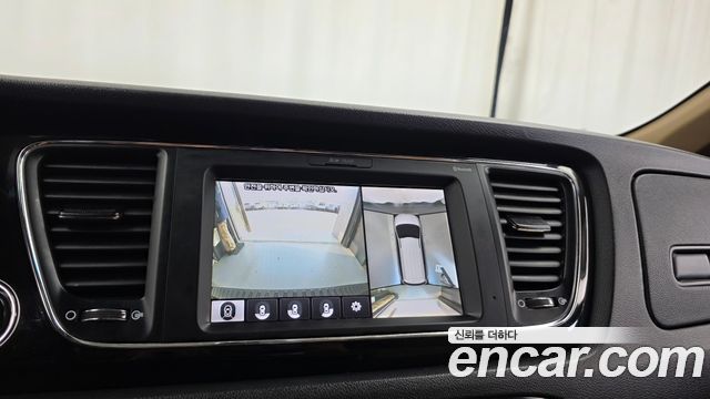 Kia Canival 2018 — photo 15