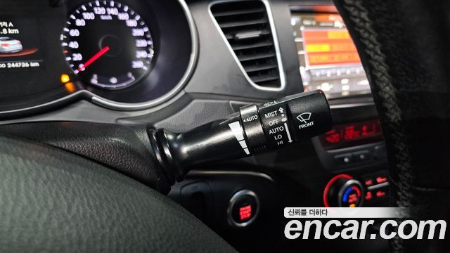 Kia K7 2012 — photo 24