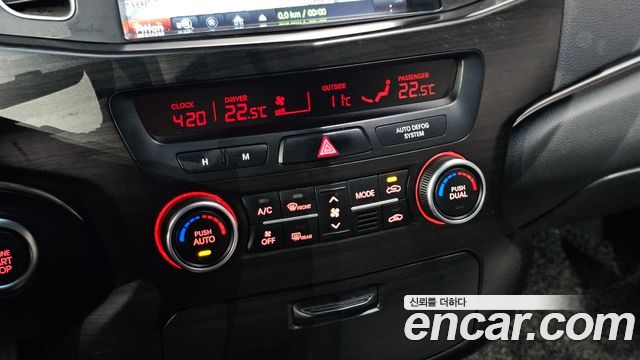 Kia K7 2012 — photo 27