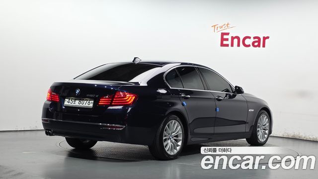 BMW 5-Series 2016 — photo 2