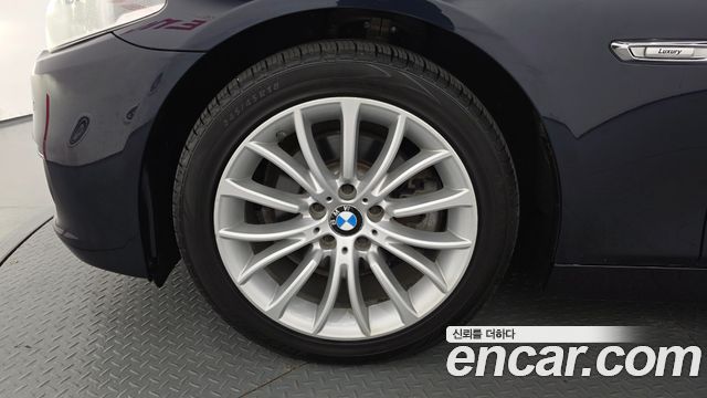 BMW 5-Series 2016 — photo 5