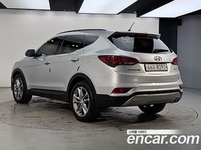 Hyundai Santafe 2017 — photo 3
