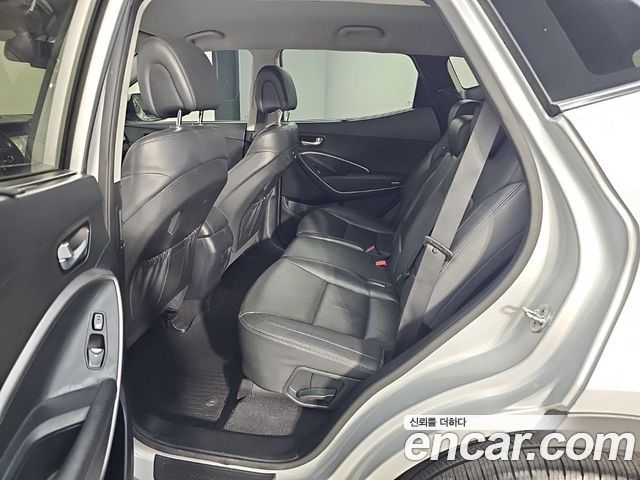 Hyundai Santafe 2017 — photo 12