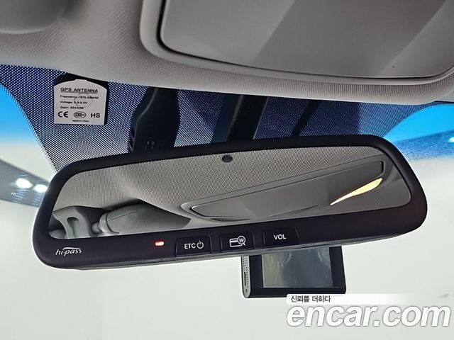 Hyundai Santafe 2017 — photo 13