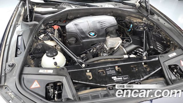 BMW 5-Series 2016 — photo 6