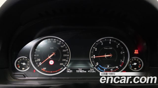 BMW 5-Series 2016 — photo 11