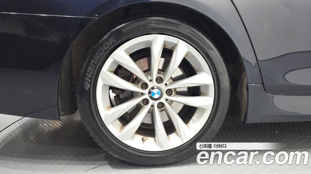 BMW 5-Series 2016 — photo 7