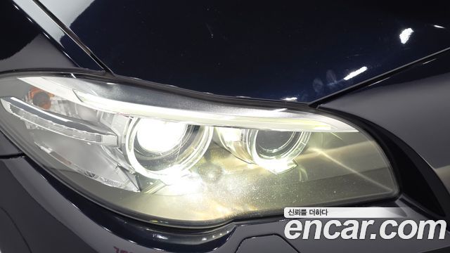 BMW 5-Series 2016 — photo 8