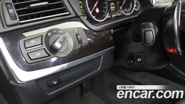 BMW 5-Series 2016 — photo 27